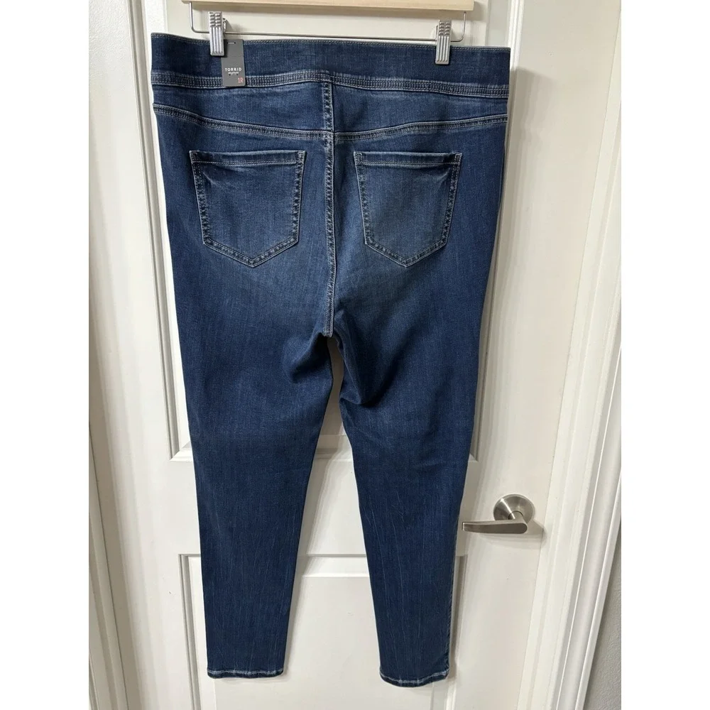 NWT Torrid Lean Jeans Super Soft Sz 1R Dark Wash Skinny Mid Rise Denim Pull On - Picture 6 of 8